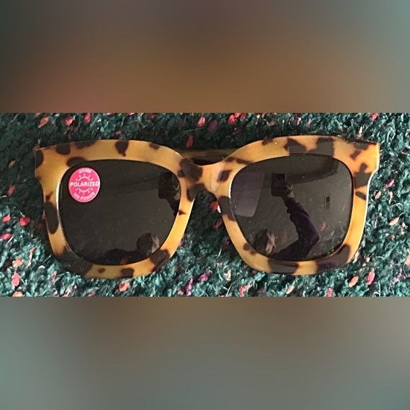 ?Tortoise Shell Polarized Sunglasses? main image 14